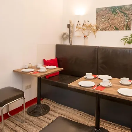 Am Jakobsplatz Guest house